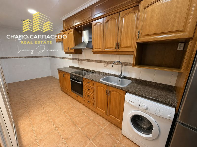 Foto b357e7d7-abf2-4f5a-bd88-c324ad368079. Casa adossada a Albal