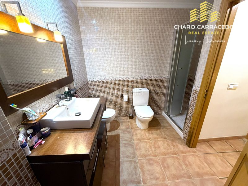 Foto b9c1a456-3b42-4b57-be8c-11f8f3f31acb. Casa adossada a Albal