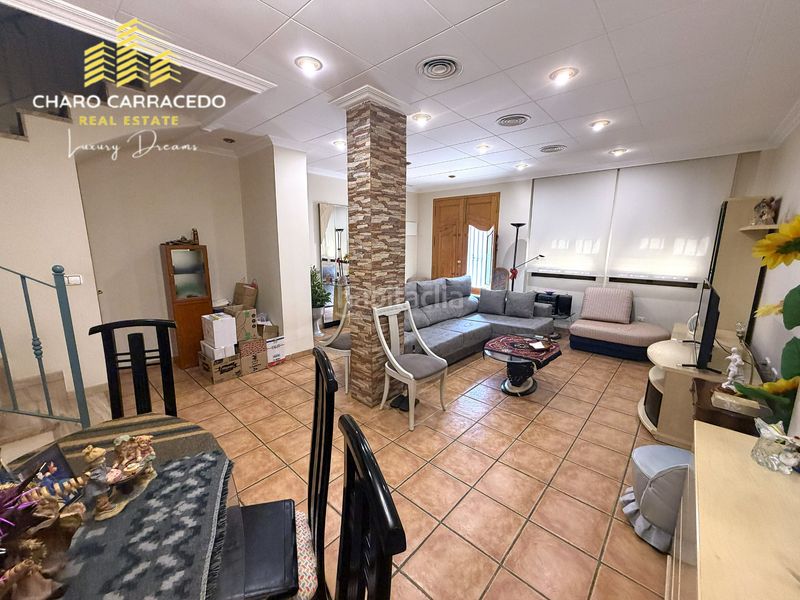 Foto bb609777-a9b6-4294-a09b-c0c8b624ac5a. Casa adossada a Albal
