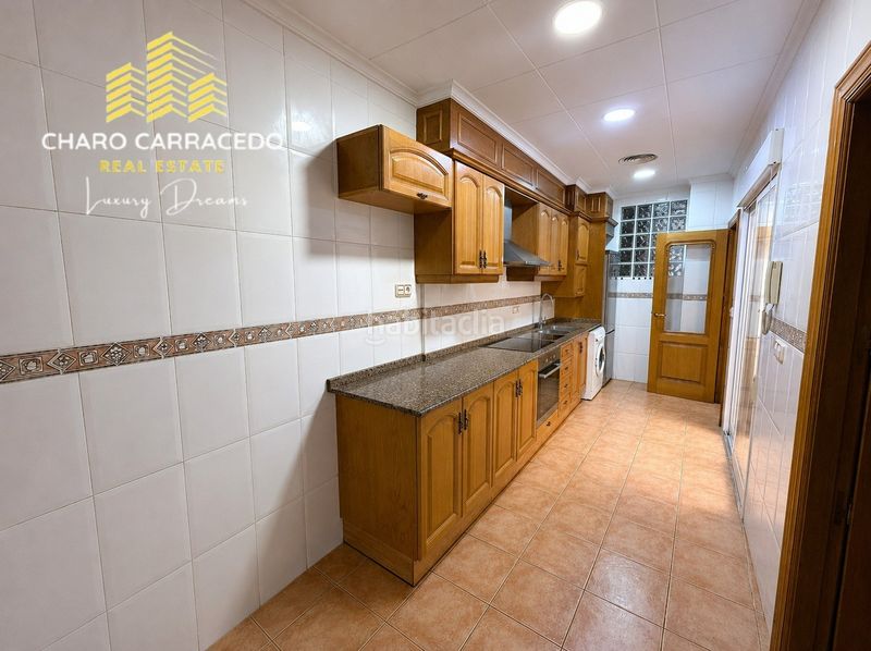 Foto e7ae3e7f-8f3a-45eb-aacd-6c622884f30b. Casa adossada a Albal