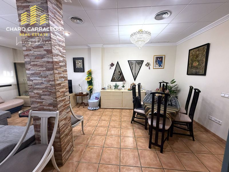 Foto f8691a9c-8804-4948-a8e3-56b6528be481. Casa adossada a Albal