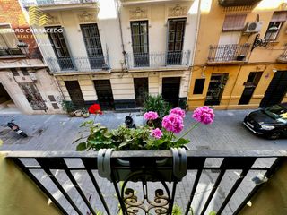 Flat  Carrer dels sornells. En venta joya historica arquitectonica de ruzafa