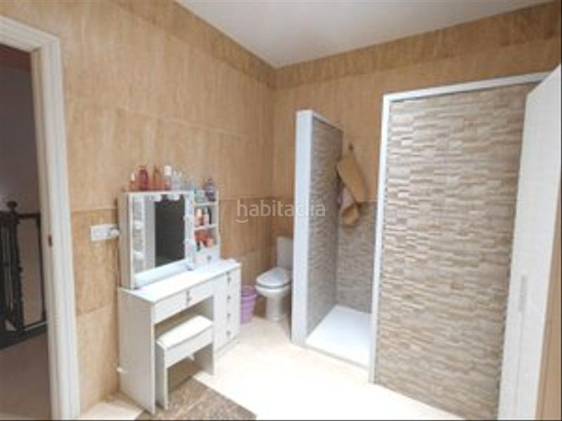 Foto 0b63e747-20a1-446a-9539-0e0dfa998cf4. Casa a schiera con camino riscaldamento parcheggio in Valencia