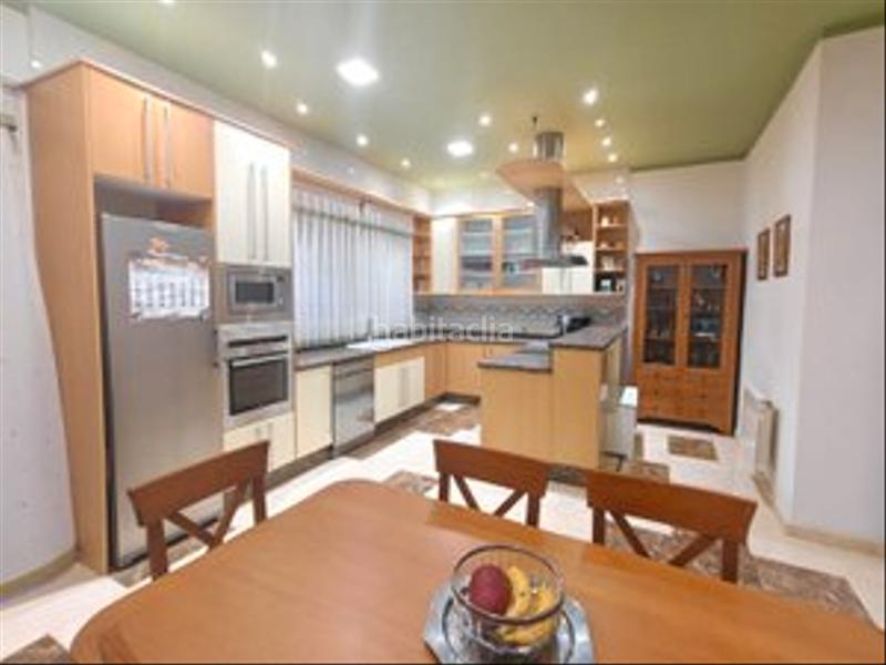 Foto 2c5a800b-d6cd-4b06-9fac-66325bc4612f. Casa a schiera con camino riscaldamento parcheggio in Valencia