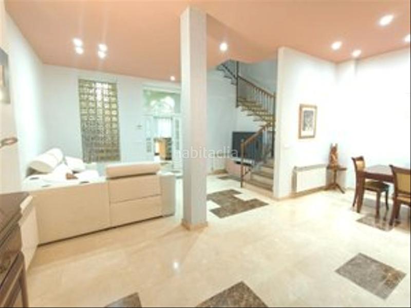 Foto 383eaad6-210c-457f-a5c3-9e0484ab4815. Casa a schiera con camino riscaldamento parcheggio in Valencia