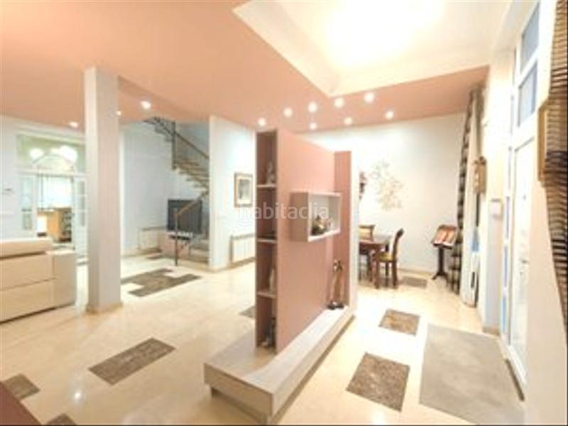 Foto 6acf79e6-d8a9-4526-9f74-70c2154bef8c. Casa a schiera con camino riscaldamento parcheggio in Valencia