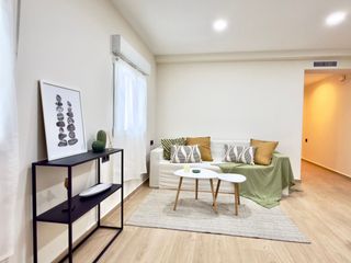 Piso  Calle pontevedra. Piso completamente reformado a estrenar � 3 habitaciones � listo