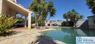 Casa  Raco de l'horta. Chalet independiente con piscina