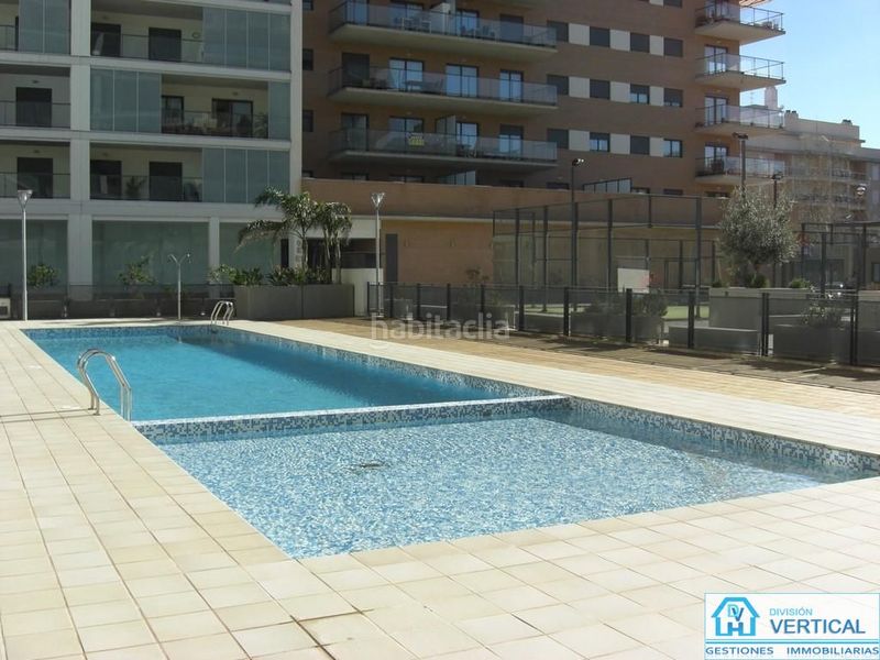 Foto 2bc6f2c3-83e5-46be-8c23-f3385a01699c. Rent flat with heating parking pool in Valterna Paterna