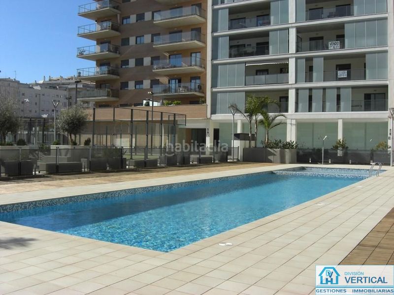 Foto 8eaaba1e-a428-4f46-b2f3-87bbf3a83eb4. Rent flat with heating parking pool in Valterna Paterna