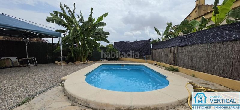 Foto 78446e50-21af-42b7-96a1-f2325c172146. Rent house with parking pool in Riba - roja de Túria