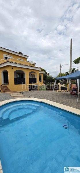 Foto 45ad18a5-3d9d-460d-b552-dfa85239c4cc. Lloguer casa amb aparcament piscina a Riba - roja de Túria