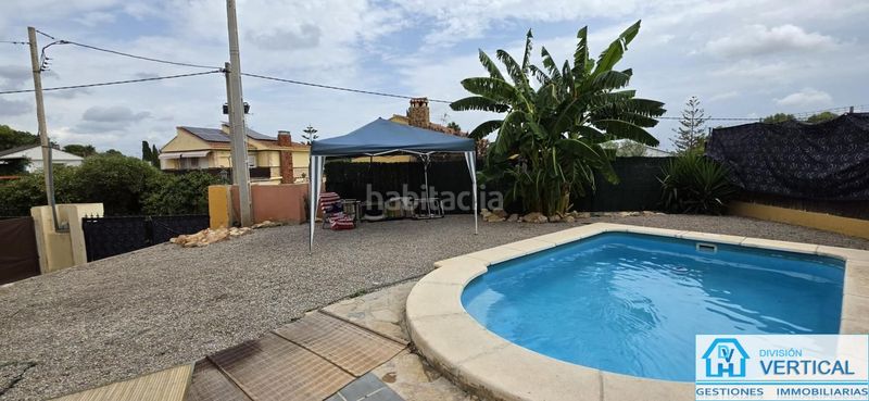 Foto bce3768f-2bdc-4635-ae51-6865e7fd1add. Lloguer casa amb aparcament piscina a Riba - roja de Túria