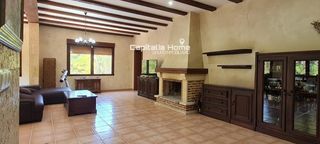 Xalet  Parrita, la. Chalet independiente en suelo urbano con 2.200 m de parcela, pis