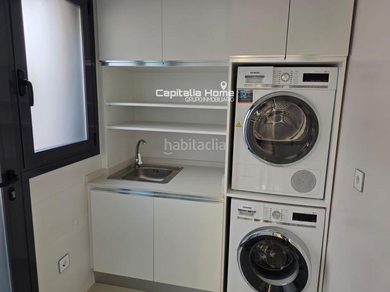 Foto 23d8d574-1288-492a-b9aa-f8d8394290ed. Casa con parcheggio piscina in Eixample Alcoi