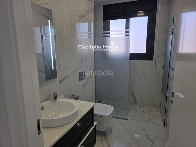 Foto 36cceb4b-8a15-4db9-b899-0c87597cb19a. Casa con parcheggio piscina in Eixample Alcoi