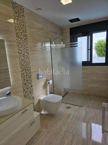 Foto 3b47cefb-f4d9-41cb-8d68-fb766346f19b. Casa con parcheggio piscina in Eixample Alcoi