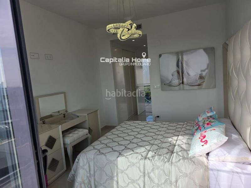 Foto 5265e234-1684-4ff3-a57c-06956283e658. Casa con parcheggio piscina in Eixample Alcoi