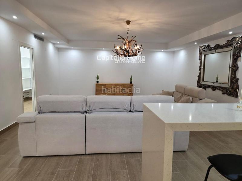 Foto b5d4b80a-9e09-4231-b3d8-2154fec66bc9. Casa con parcheggio piscina in Eixample Alcoi