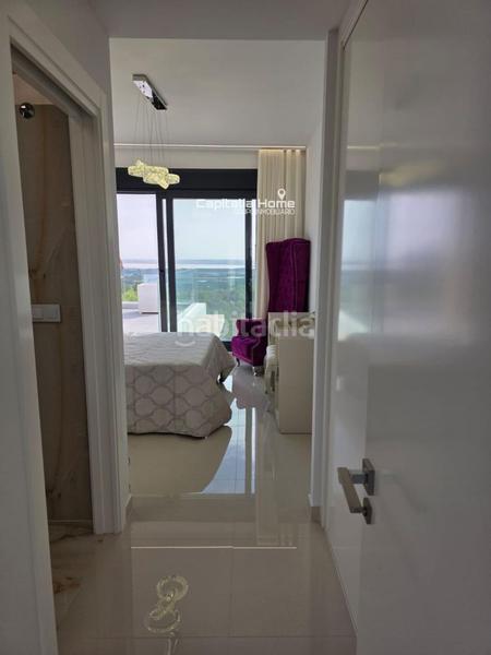 Foto d9d496f3-1b82-4b77-a4d8-3d6e38096e6f. Casa con parcheggio piscina in Eixample Alcoi