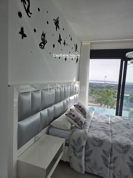 Foto f6914af3-10ba-44b3-87ae-80aa5047c3d8. Casa con parcheggio piscina in Eixample Alcoi