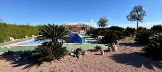 Chalet  Murada. Exclusivo chalet con piscina, gran parcela y excelentes calidade