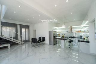 Xalet  Tomillo-raiguero arriba. Exclusivo chalet de diseño con acabados de lujo y espectacular t