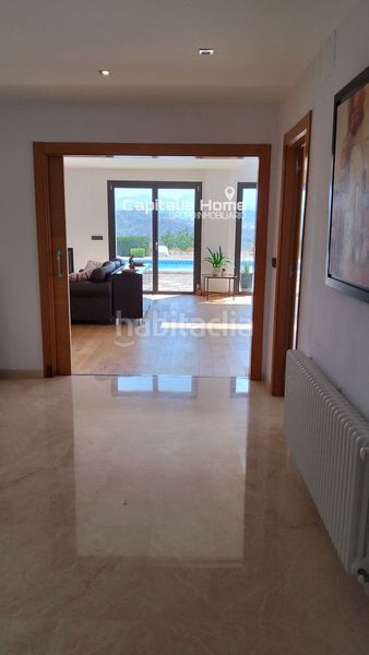 Foto b17f7778-afb5-43f0-b23e-3e68ffefc8a6. Xalet amb calefacció aparcament piscina a Relleu