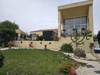 Xalet  Espinela. Chalet independiente con piscina en muchamiel alicante