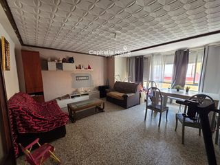 Pis  Vta carrasquer. Amplia vivienda de 128 m con gran potencial en el corazón de sue