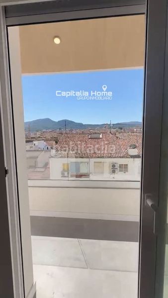 Foto 2f3a3f2e-f4ab-4866-8c39-3d5d8e94c27c. Àtic a Eixample Alcoi