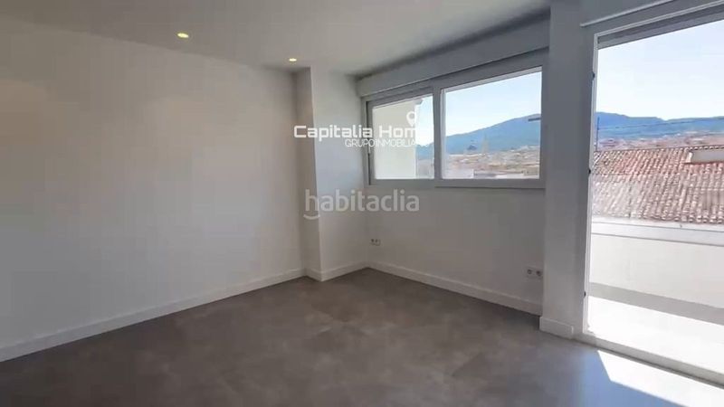 Foto a4e37175-13c7-42ef-b224-058bddd06b08. Àtic a Eixample Alcoi