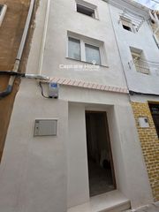 Maison  N/a. Casa reformada con encanto en cocentaina