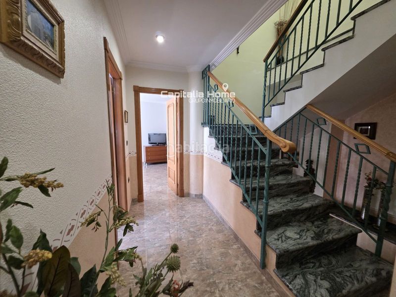 Foto d2021b04-e4bd-4474-aac9-1b3370c86182. Casa amb calefacció aparcament a El Rabal Villena