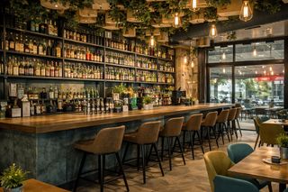 Traspaso Local Comercial en Almagro. Restauranante en traspaso en zona prime de chamber�