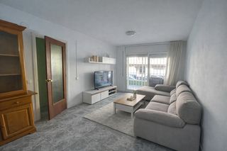 Pis  Avinguda puerto rico. Piso con balcon