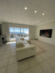 Casa  Carrer arboç. Chalet con vistas al mar cerca del pueblo