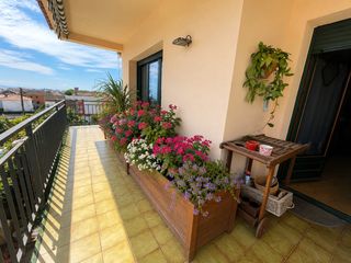 Chalet in Pinemar. Casa familiar con jard�n en zona privilegiada
