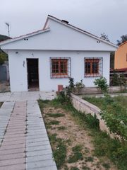 Xalet a Sant Iscle de Vallalta. Casa de una sola planta