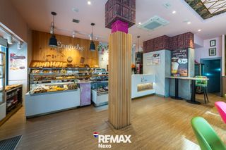 Traspàs Local Comercial a Paseo de zorrilla 54. Traspaso de cafetería-panadería premium en pleno funcionamiento