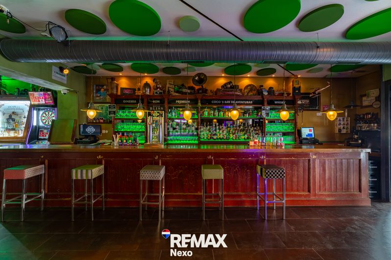 Foto f3d0e175-659b-429c-9781-f70c73c93087. Edificio  + bar en Medina del Campo