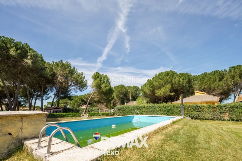 Foto a2b98c7c-cb8e-4da5-bd3a-2d065f576b0f. Xalet amb calefacció aparcament piscina a Santibáñez de Valcorba