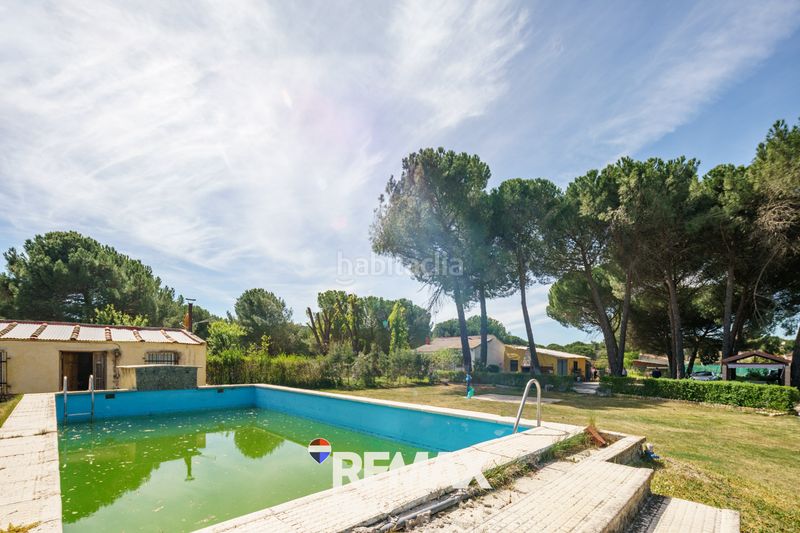 Foto d48dc401-2b9a-4c27-ba5a-ab11a19c5618. Xalet amb calefacció aparcament piscina a Santibáñez de Valcorba