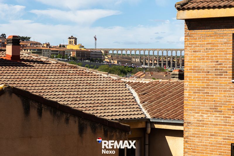 Foto 17f5d700-f915-4f93-89c6-ea7c67517ab8. Pis amb calefacció aparcament a Via Romana Segovia