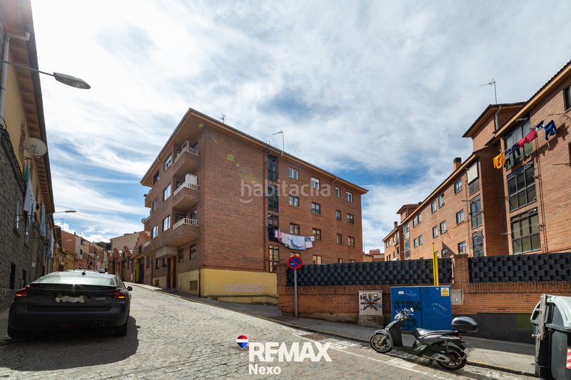 Foto 8675b091-34f6-4887-9e0d-bd040c76efdf. Pis amb calefacció aparcament a Via Romana Segovia