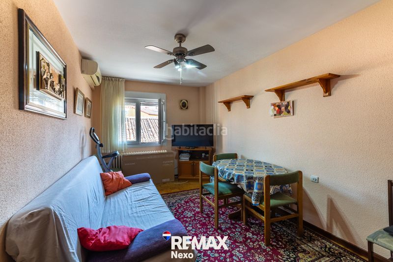 Foto b4062e11-c91c-4132-b912-13eccf52de81. Pis amb calefacció aparcament a Via Romana Segovia