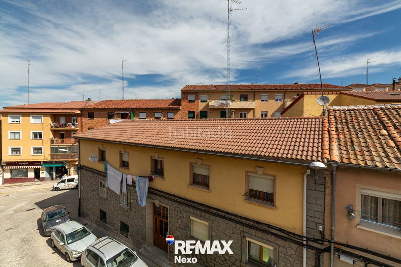 Foto c99e15b4-4aed-494f-93ce-1cc12c44b1f8. Pis amb calefacció aparcament a Via Romana Segovia