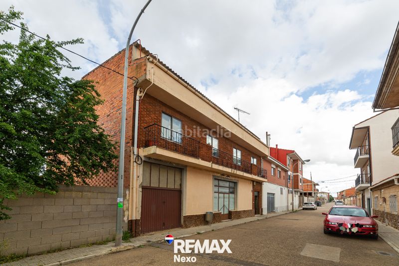 Foto 8dbc9435-72b1-429a-b61c-4d64d24c1816. Casa adossada amb aparcament a Benavente