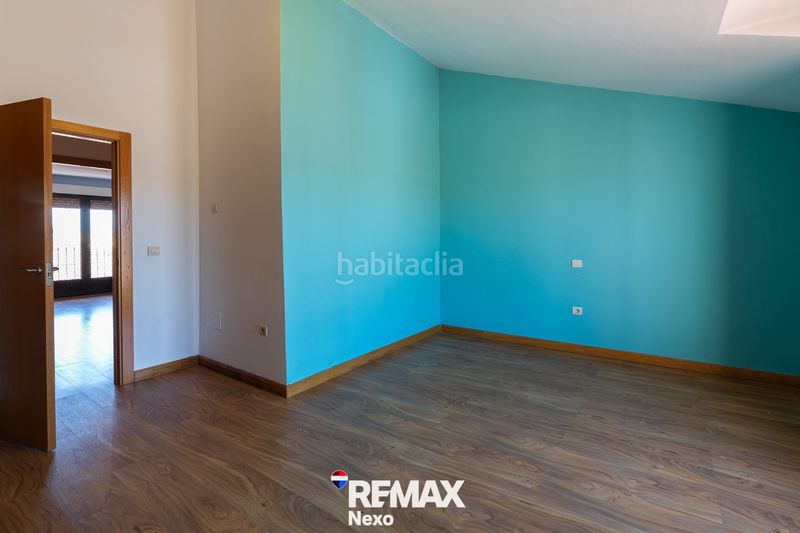 Foto bca0c923-5d75-4203-b7c3-c46d28740f4a. Casa adossada amb aparcament a Roda de Eresma
