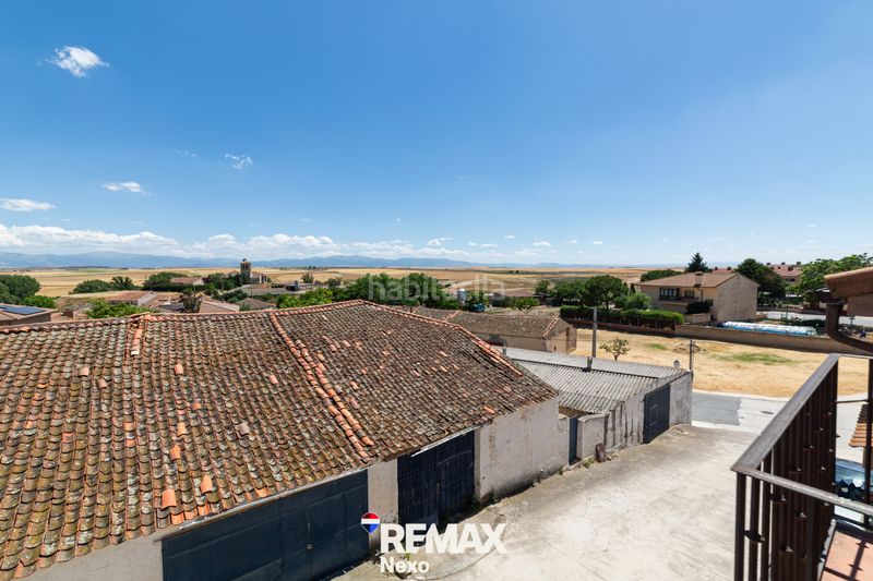 Foto c791d5f4-ef95-4a63-8df1-d70aa4a88c8f. Casa adossada amb aparcament a Roda de Eresma